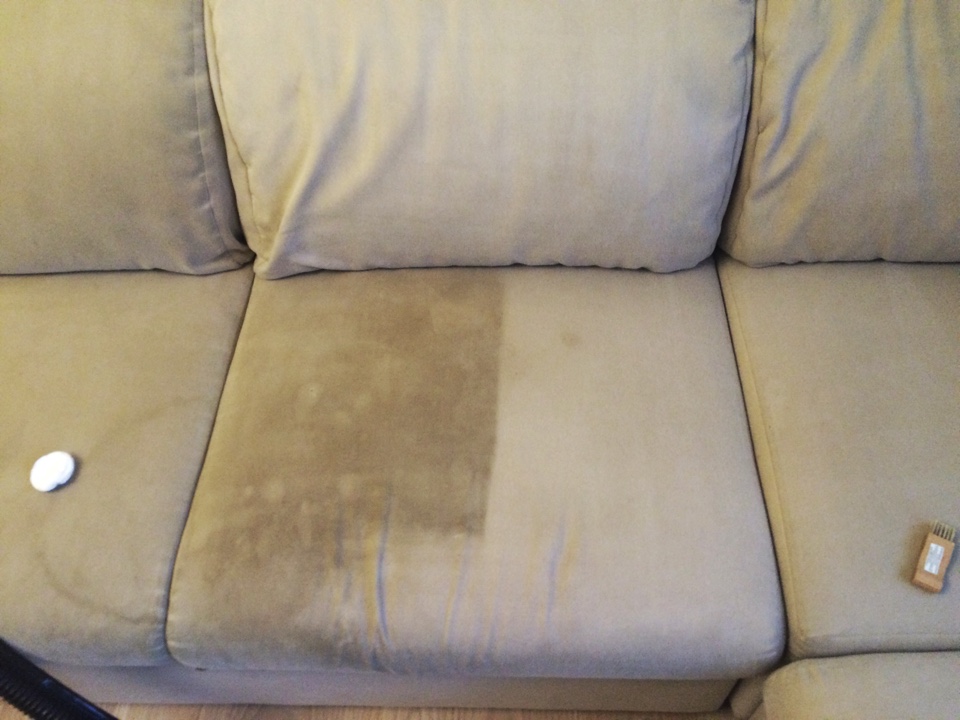 Химчистка дивана на дому - пример до и после